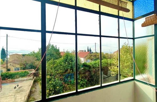 Saint-Henri Apartment | Artists' house. Wide sea and harbor views. And garden with chalet