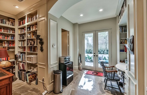 Greenway Plaza-Upper Kirby House | Artist’s Library; Private Swimming Pool in River Oaks Area