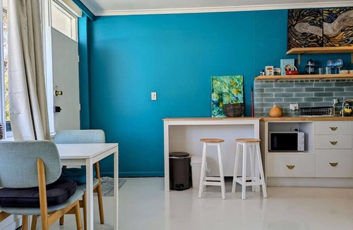 Fitzroy North Apartment | Artist’s Studio in Fitzroy North