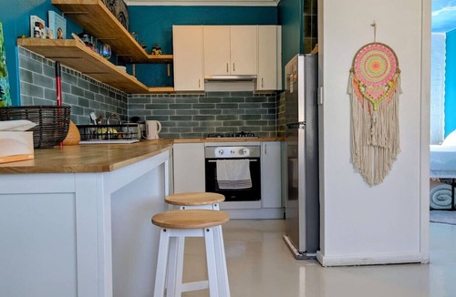 Fitzroy North Apartment | Artist’s Studio in Fitzroy North