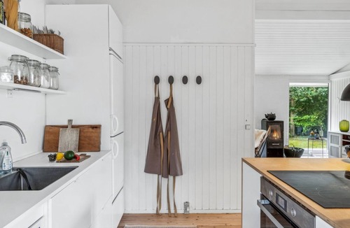 Hoensinge House | "Arto" - 1.2km from the sea by Interhome