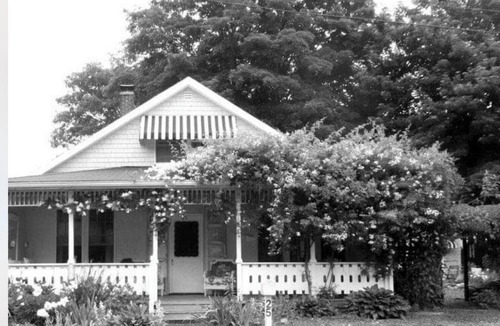 Bristol Cottage | Artsy boho style neclectic quirky cottage