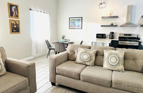 Biggs Field House | Artsy Double-Unit 1504Bn