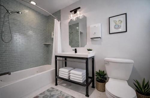 Kensington House | Artsy Hidden Gem - FREE PARKING
