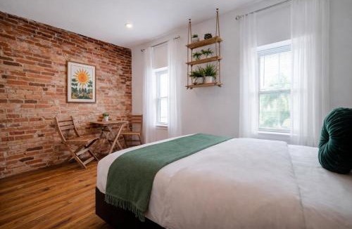 Kensington House | Artsy Hidden Gem - FREE PARKING