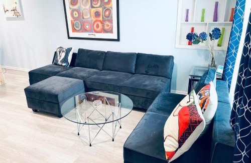 Briargate Apartment | Artsy home by Air Force Academy with office space
