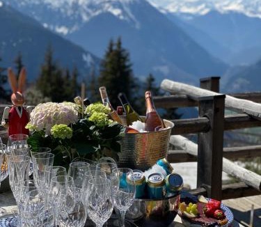 Bagnes Ski Chalet | Artsy Luxurious Ski-In-Out-Chalet