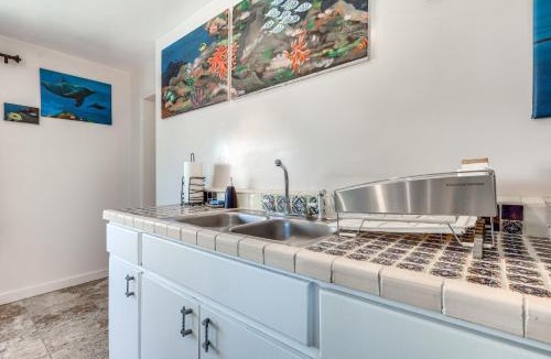 Espanola Apartment | Artsy Studio w/Patio: 25 Mi to Santa Fe