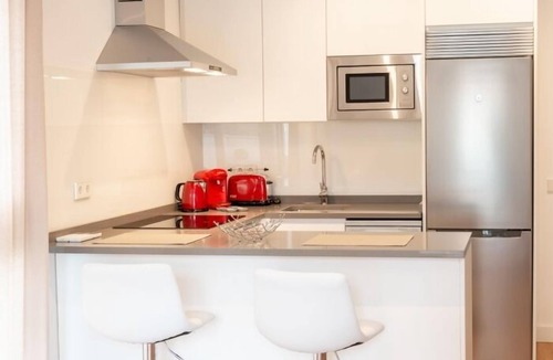 Concepcion Apartment | Arturo Soria - 1 Bedroom duplex with garden