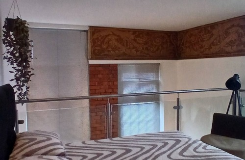 Canton Apartment | Arty loft in central cardiff