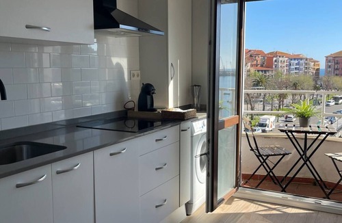 Bermeo Apartment | Artza II apartment with port views