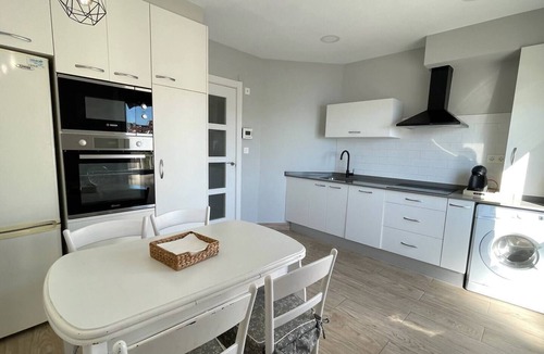 Bermeo Apartment | Artza II apartment with port views