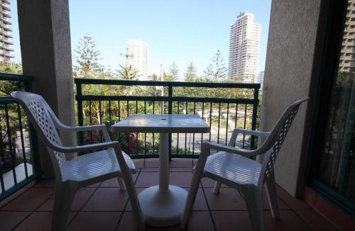 Broadbeach Apartment | Aruba Beach Resort