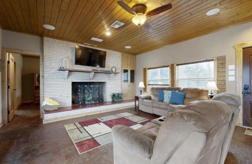 Burnet House | Arva's Retreat