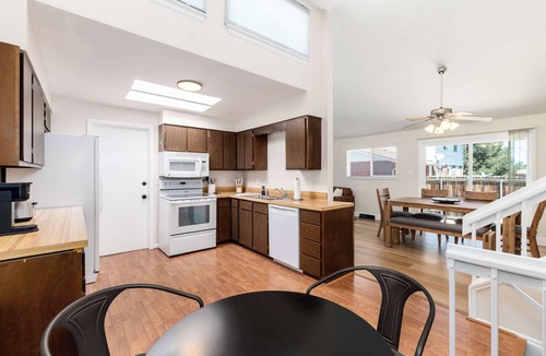 Arvada Plaza Area House | Arvada Retreat+Game Room+Garage