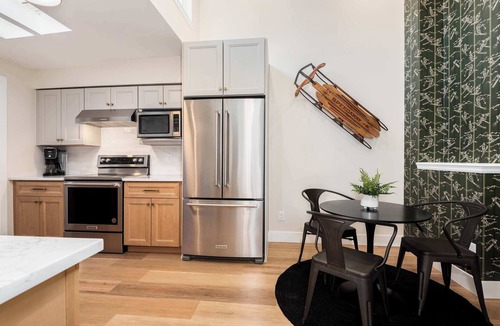 Arvada Plaza Area House | Arvada Retreat | Garage | Near Olde Town+Red Rocks