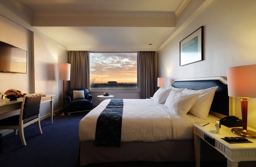 Losari Hotel | Aryaduta Makassar