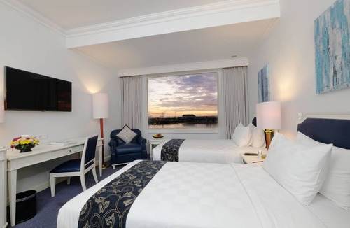 Losari Hotel | Aryaduta Makassar