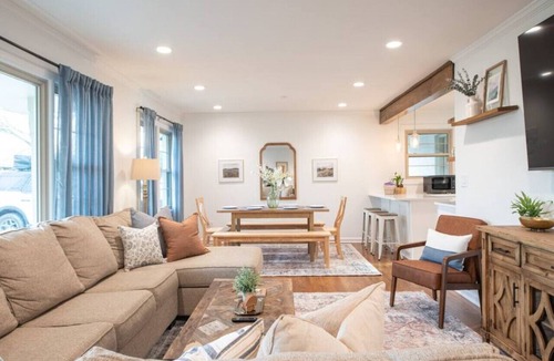 Norcross House | As Featured on Staycation TV, A House, Cottage, & Tiny Home in Downtown Norcross