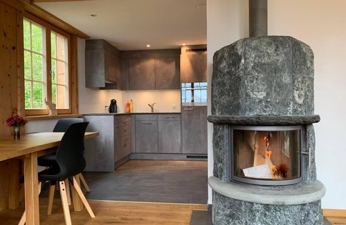 Monstein Ski Chalet | As good as new 2-room holiday chalet (55m2)