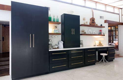 Mountainview House | As seen on Fixer Upper - Stay in The Fabulous Waco Mid Century Modern Home!