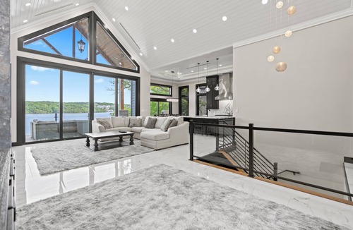 Osage Beach House | AS SEEN ON TV Waterfront Home 7 bed,Private Dock,Hot Tub/Pool 13MM in Porto Cima