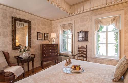 Clarence Bed & Breakfast | Asa Ransom House