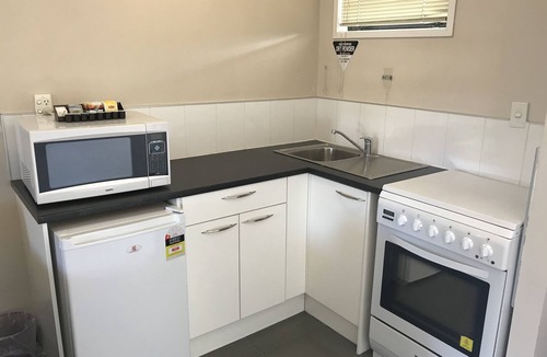 Epsom Hotel | Ascot Epsom Motel