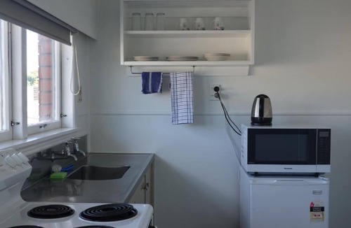 Te Rapa Hotel | Ascot Lodge Motel