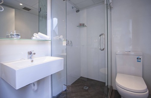 Newton Hotel | Ascotia off Queen