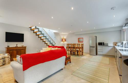 Martin House | Ash Hill - Uk36199