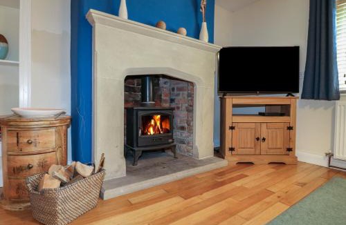 Alton House | Ash House