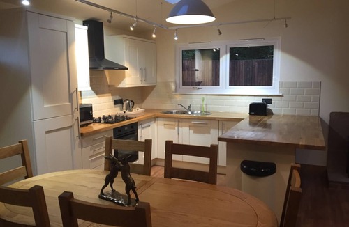 Congleton Apartment | Ash Lodge @ Shellow Lane Lodges
