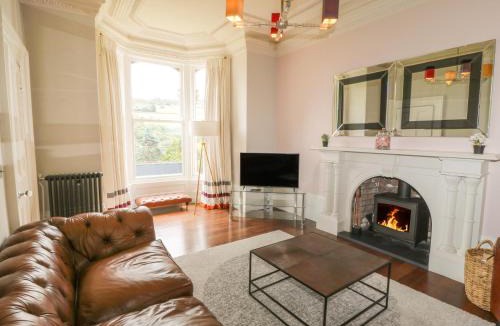 Holmbridge House | Ash Villa