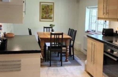 Crowborough Apartment | Ashdown Forest Character Cottage, 18th Century