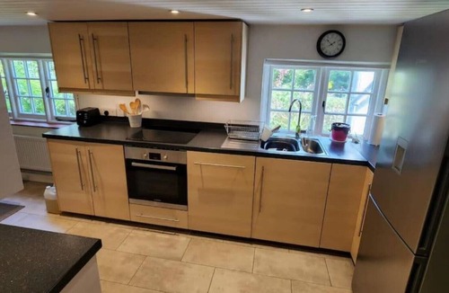 Crowborough Apartment | Ashdown Forest Character Cottage, 18th Century