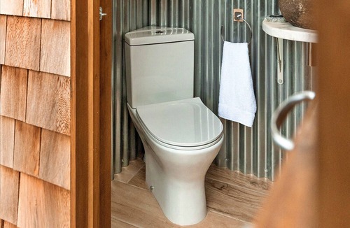 Chiddingstone Hoath Ski Chalet | Ashdown Luxury Dome