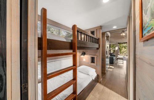 Arden Hotel | Asheville River Cabins