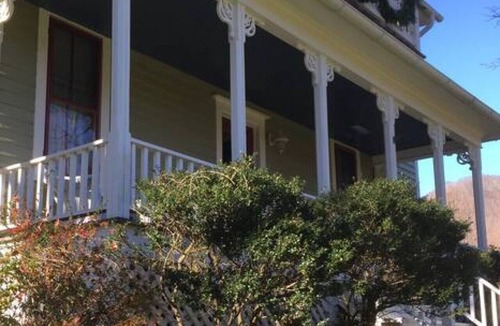 Weaverville House | Asheville's Ultimate Family Reunion Spot!