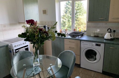 Kingsnorth Apartment | Ashforfd Hide Out