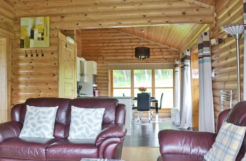 Glenfarg Cottage | Ashknowe Log Cabin - S4590