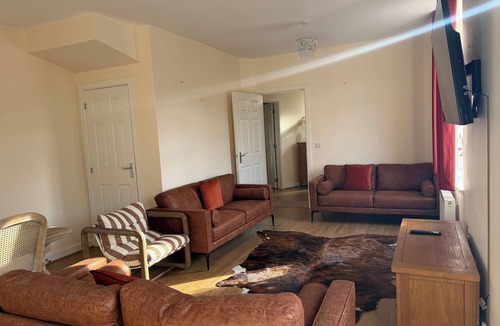 Bletchley House | Ashland Cottage in Milton Keynes