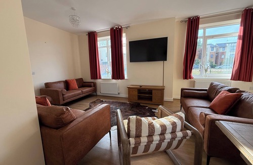 Bletchley House | Ashland Cottage in Milton Keynes