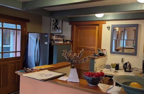 Siskiyou-Hargadine Historic District Cottage | Ashland, Oregon. Available for two months : July and August!