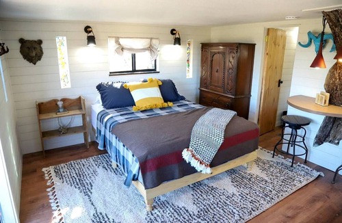 Nogal Cabin | Ashley's TreeHouse Near Lincoln National Forest, Nogal, NM