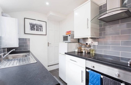 Luton House | Ashton House Luton Accommodation