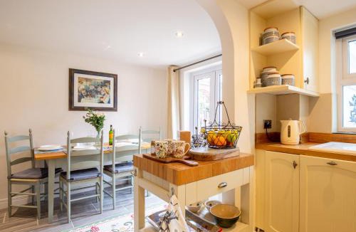 Bretforton House | Ashwin Cottage