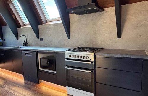 Higher Macdonald House | Ashwood AFrame - Secluded Riverfront Luxe