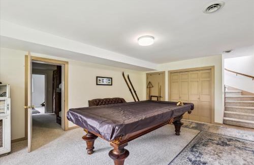 Moscow House | Ashwood Chalet