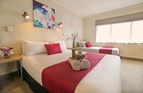 Hamilton Lake Hotel | Ashwood Manor Motor Lodge